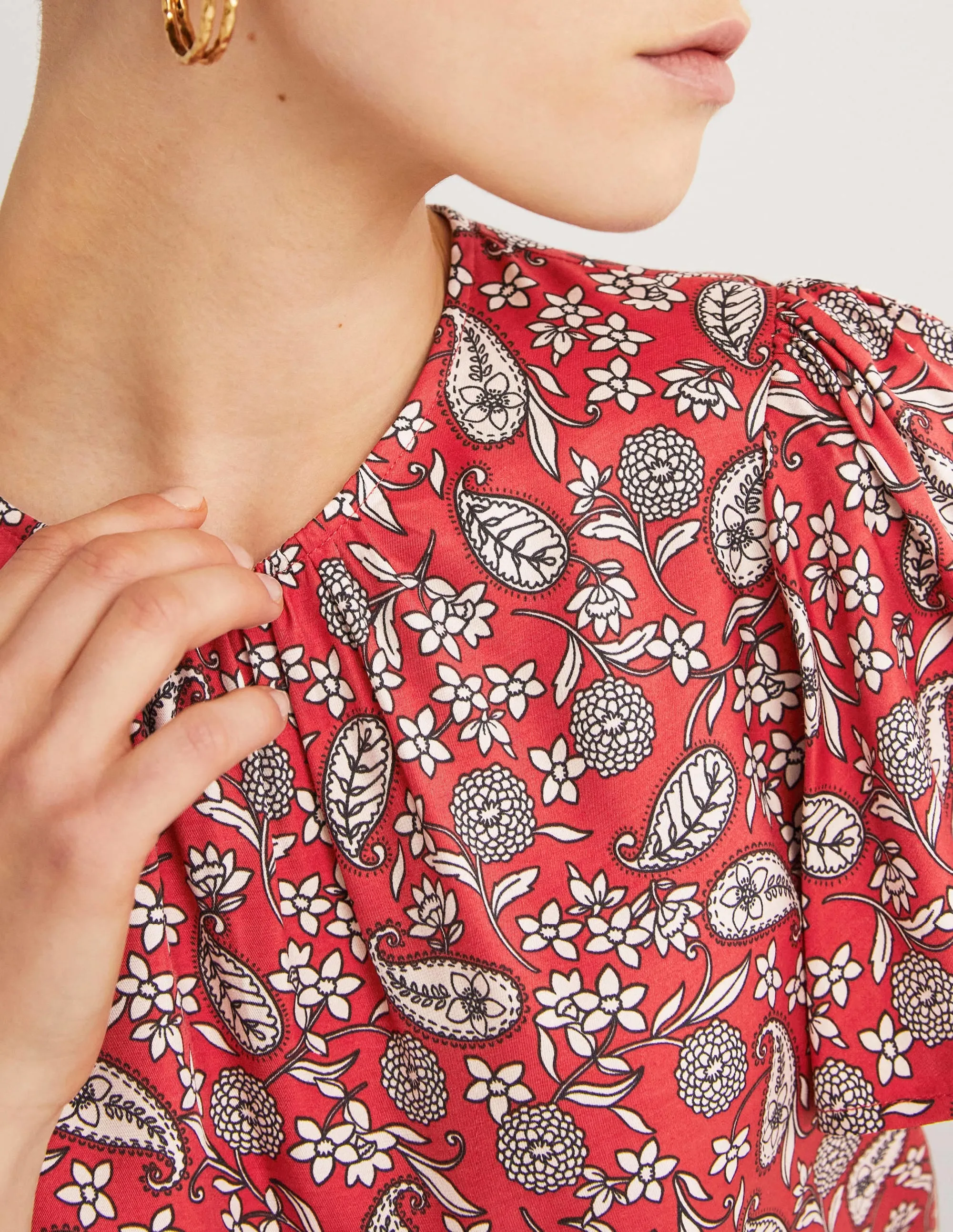 Flutter Sleeve Crew Neck Top-Poinsettia Red, Flower Garden