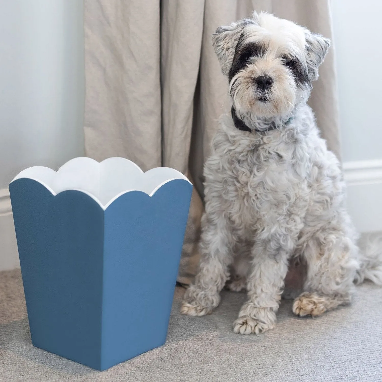 Scalloped Lacquer Bin – Denim & White