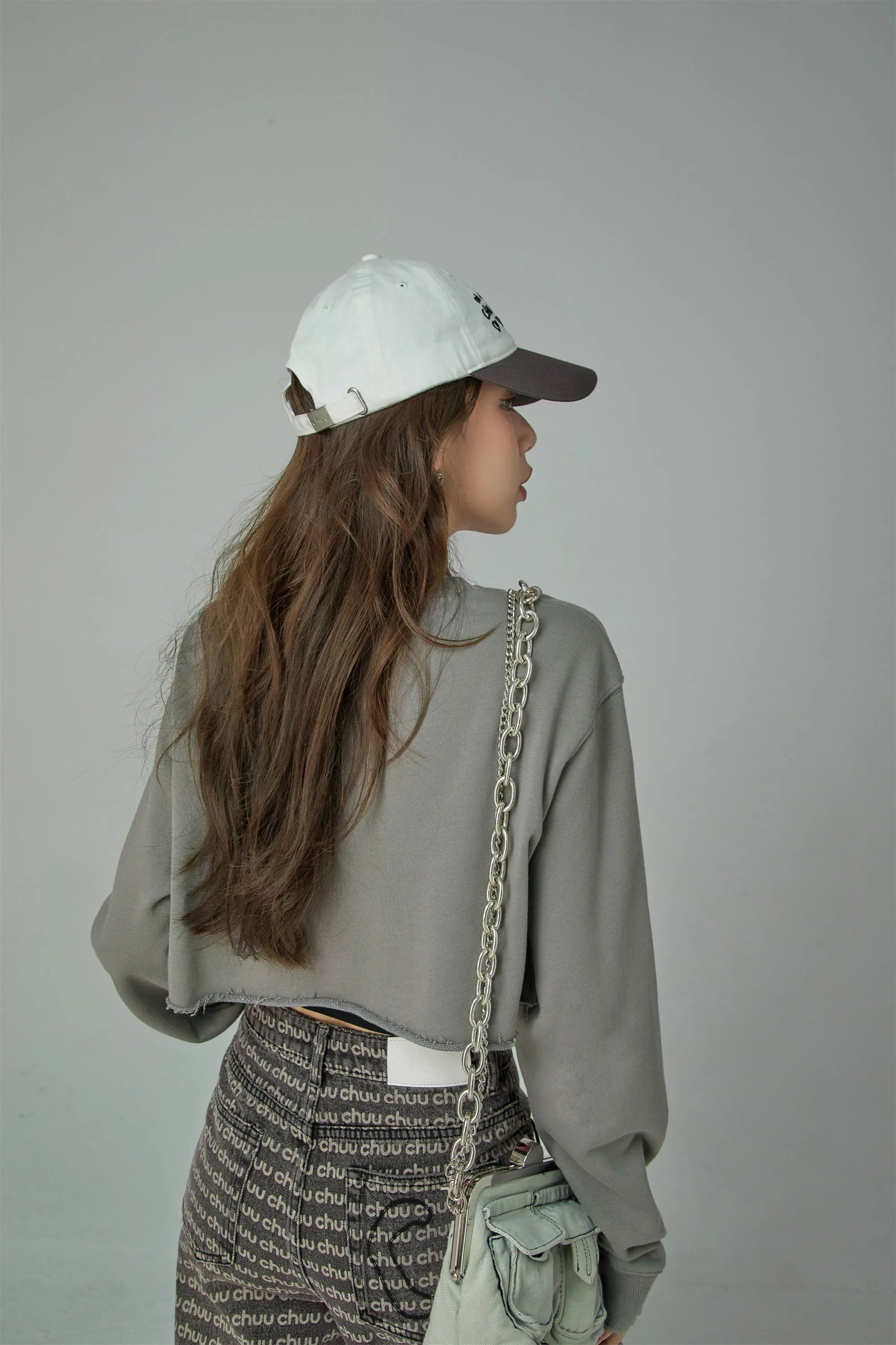 Simple Cut Crop Sweatshirt