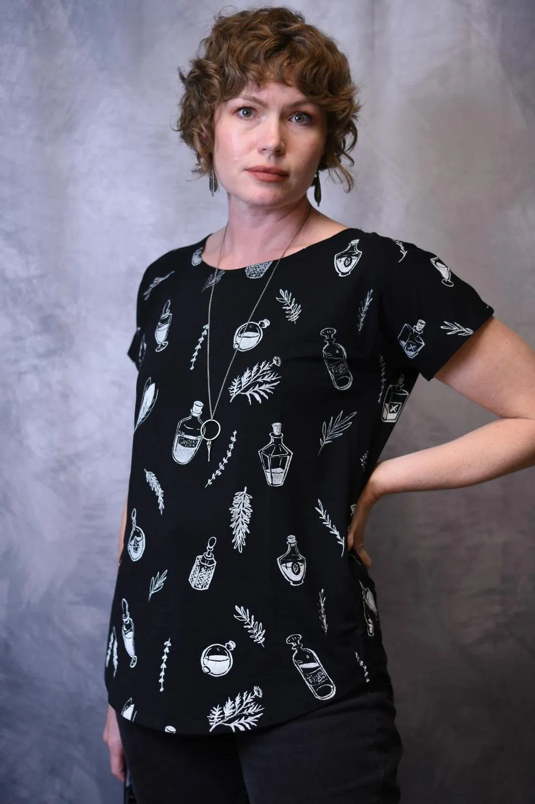 Simple Tee - Apothecary
